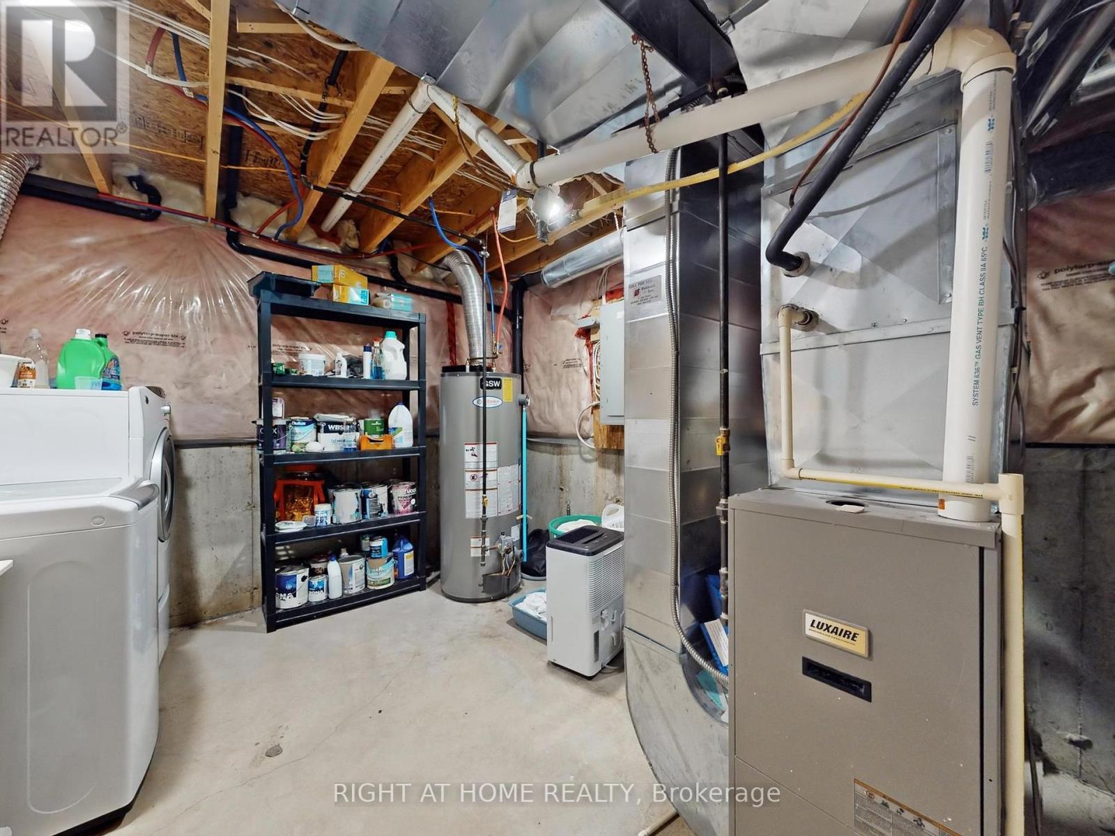 












98 WILLOW LANE

,
Grimsby (Grimsby West),




Ontario
L3M5P7

