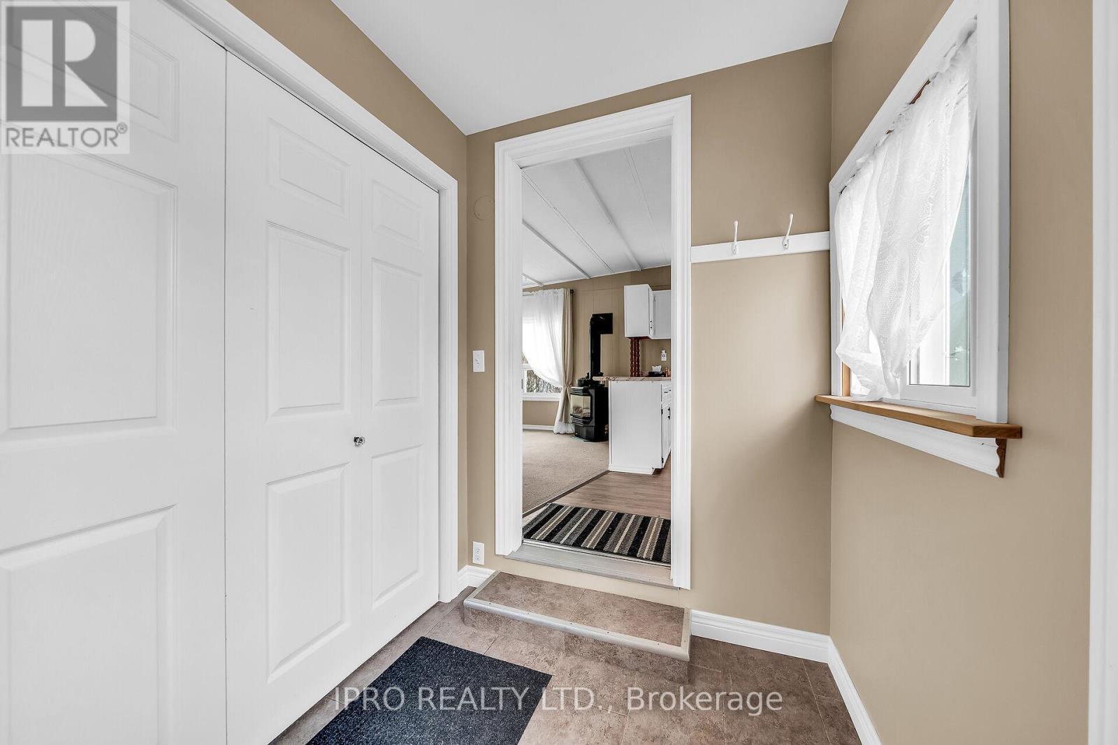 












137 MAPLE CRESCENT

,
Hamilton,




Ontario
N0B2J0

