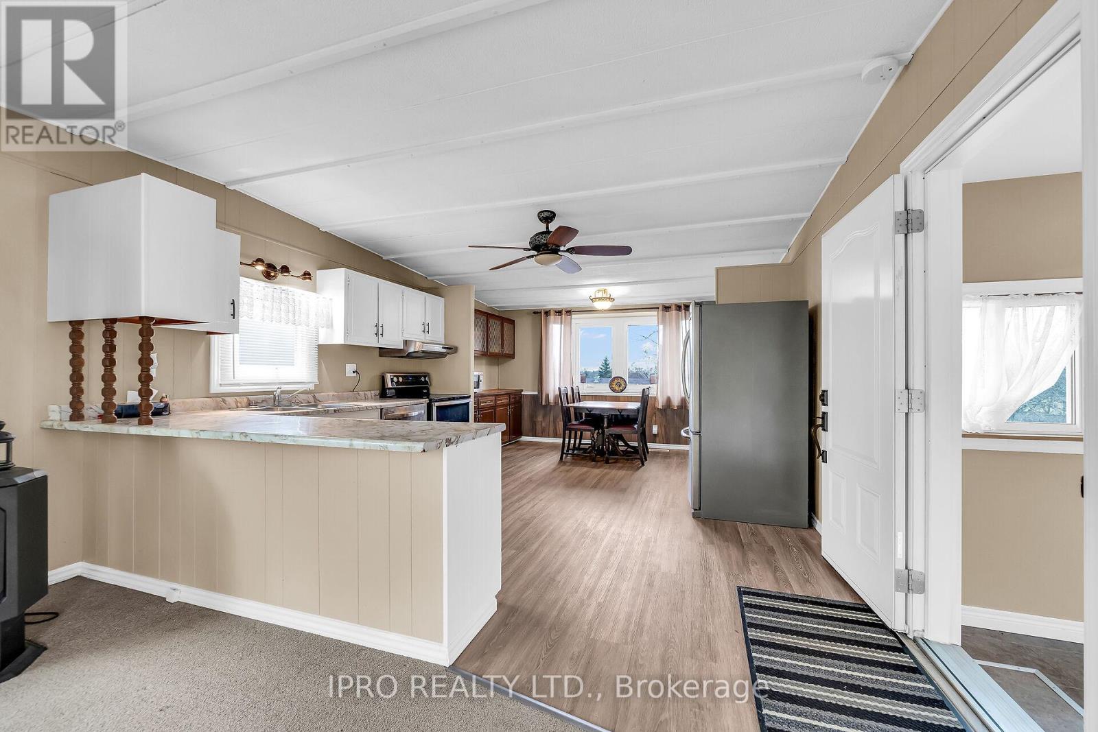 












137 MAPLE CRESCENT

,
Hamilton,




Ontario
N0B2J0

