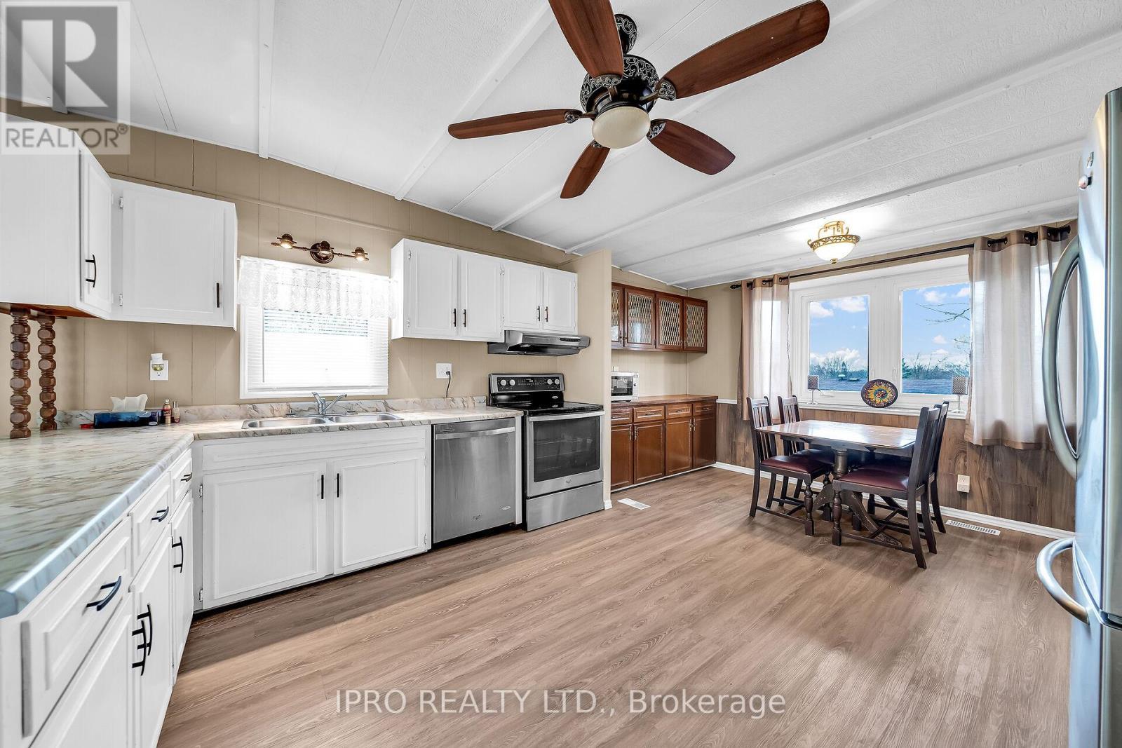 












137 MAPLE CRESCENT

,
Hamilton,




Ontario
N0B2J0


