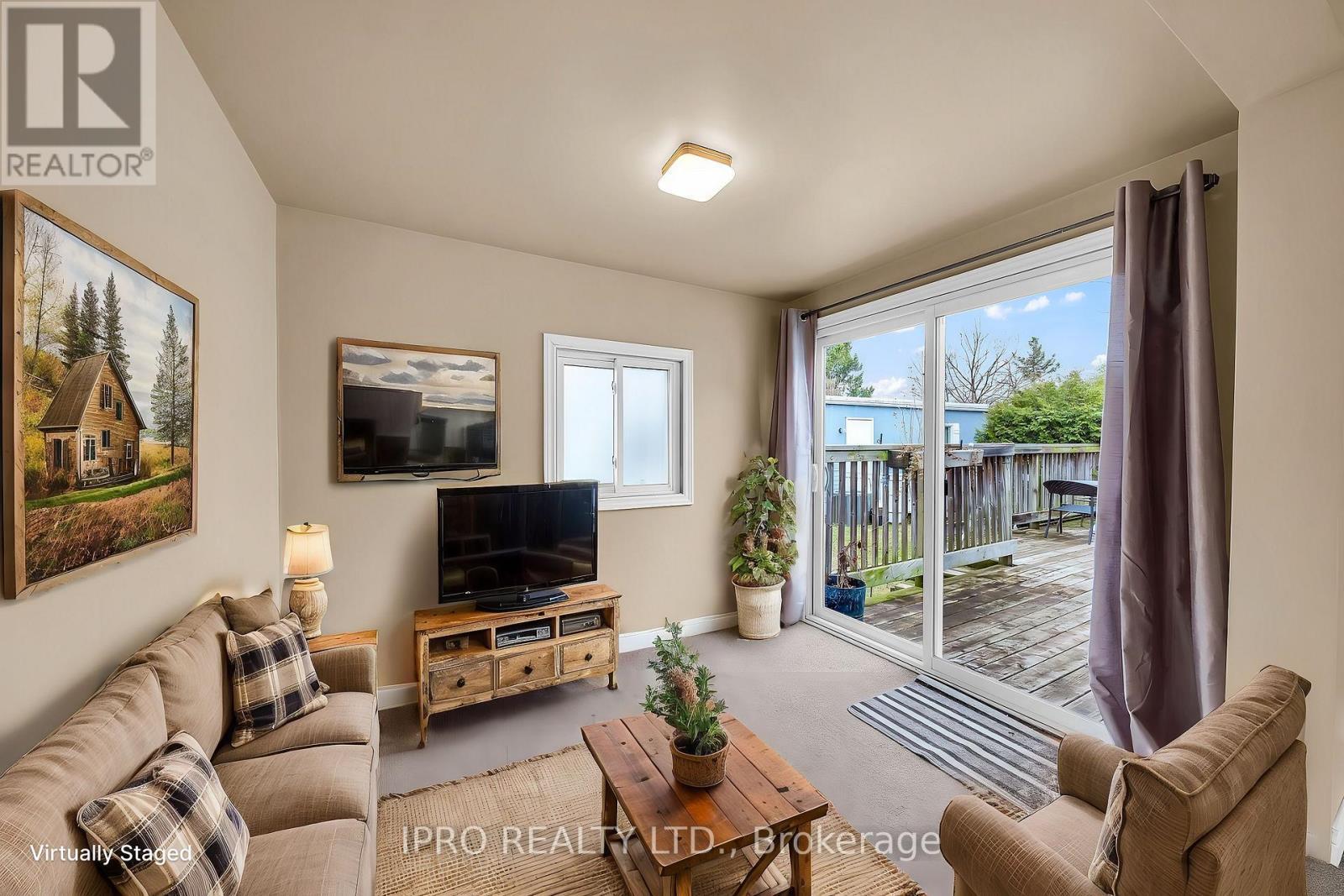 












137 MAPLE CRESCENT

,
Hamilton,




Ontario
N0B2J0

