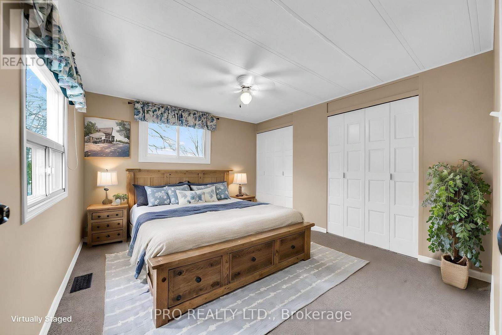 












137 MAPLE CRESCENT

,
Hamilton,




Ontario
N0B2J0


