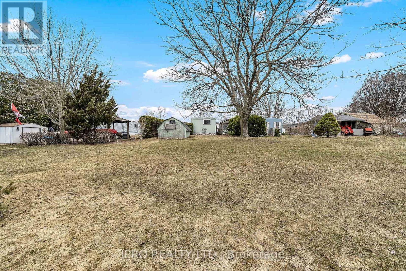 












137 MAPLE CRESCENT

,
Hamilton,




Ontario
N0B2J0


