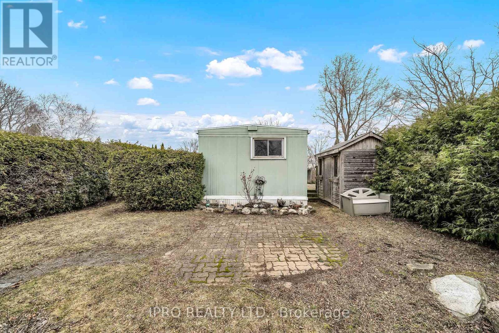 












137 MAPLE CRESCENT

,
Hamilton,




Ontario
N0B2J0

