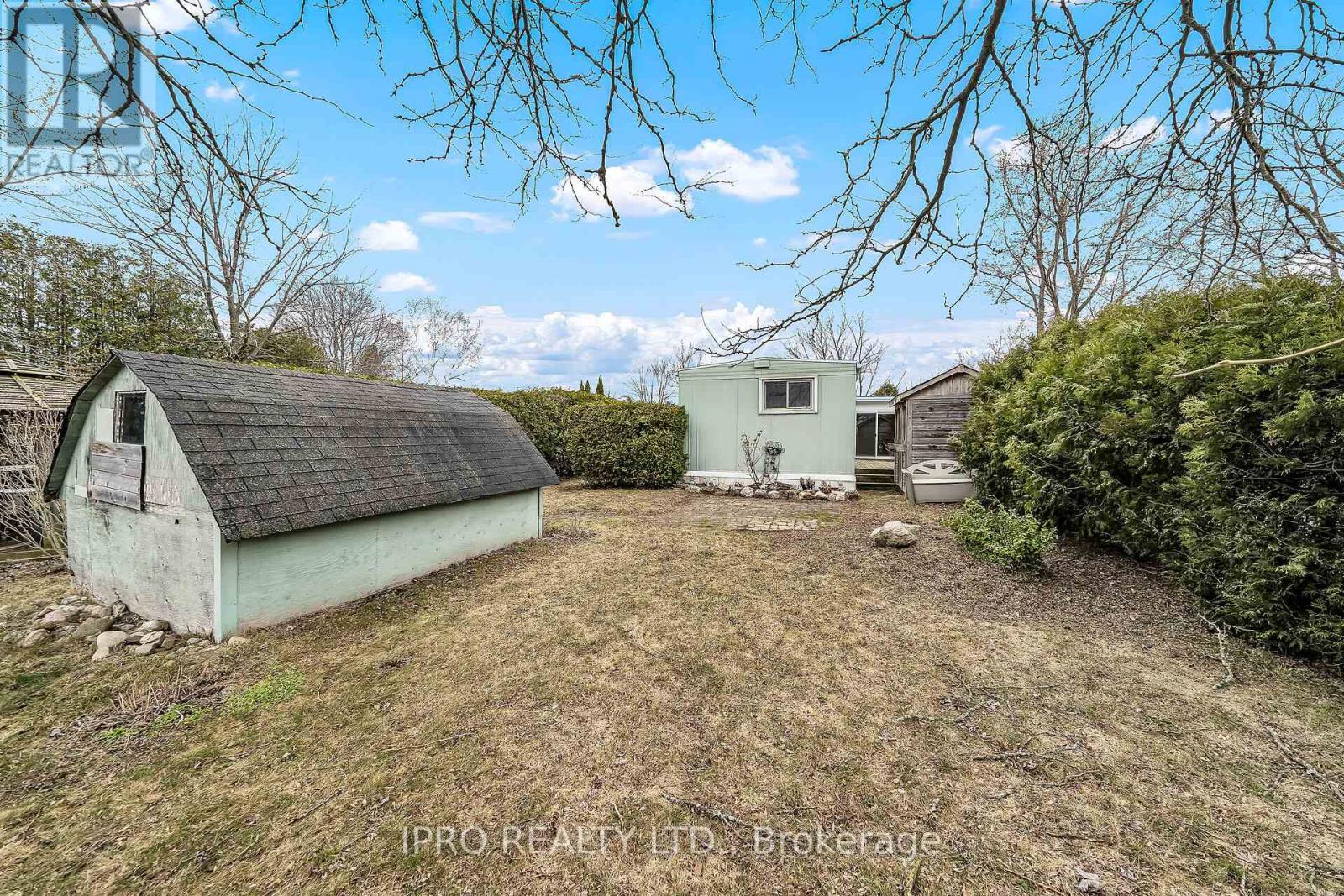 












137 MAPLE CRESCENT

,
Hamilton,




Ontario
N0B2J0

