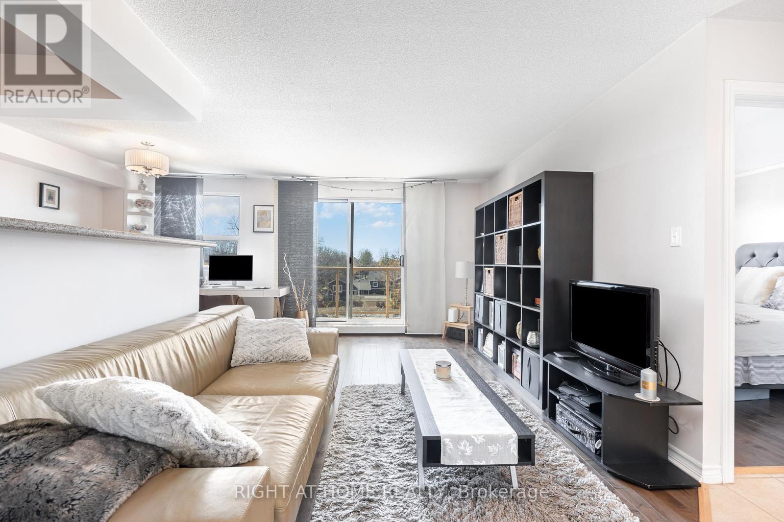 












503 - 793 COLBORNE STREET E

,
Brantford,




Ontario
N3S7J3

