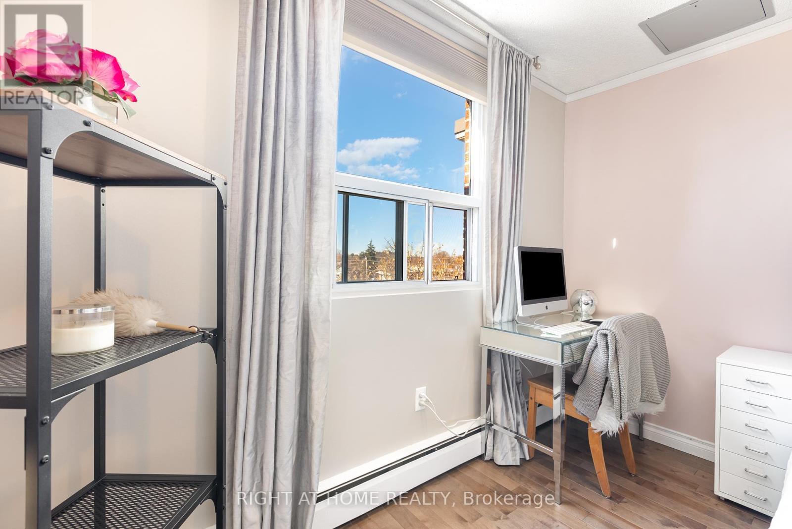 












503 - 793 COLBORNE STREET E

,
Brantford,




Ontario
N3S7J3

