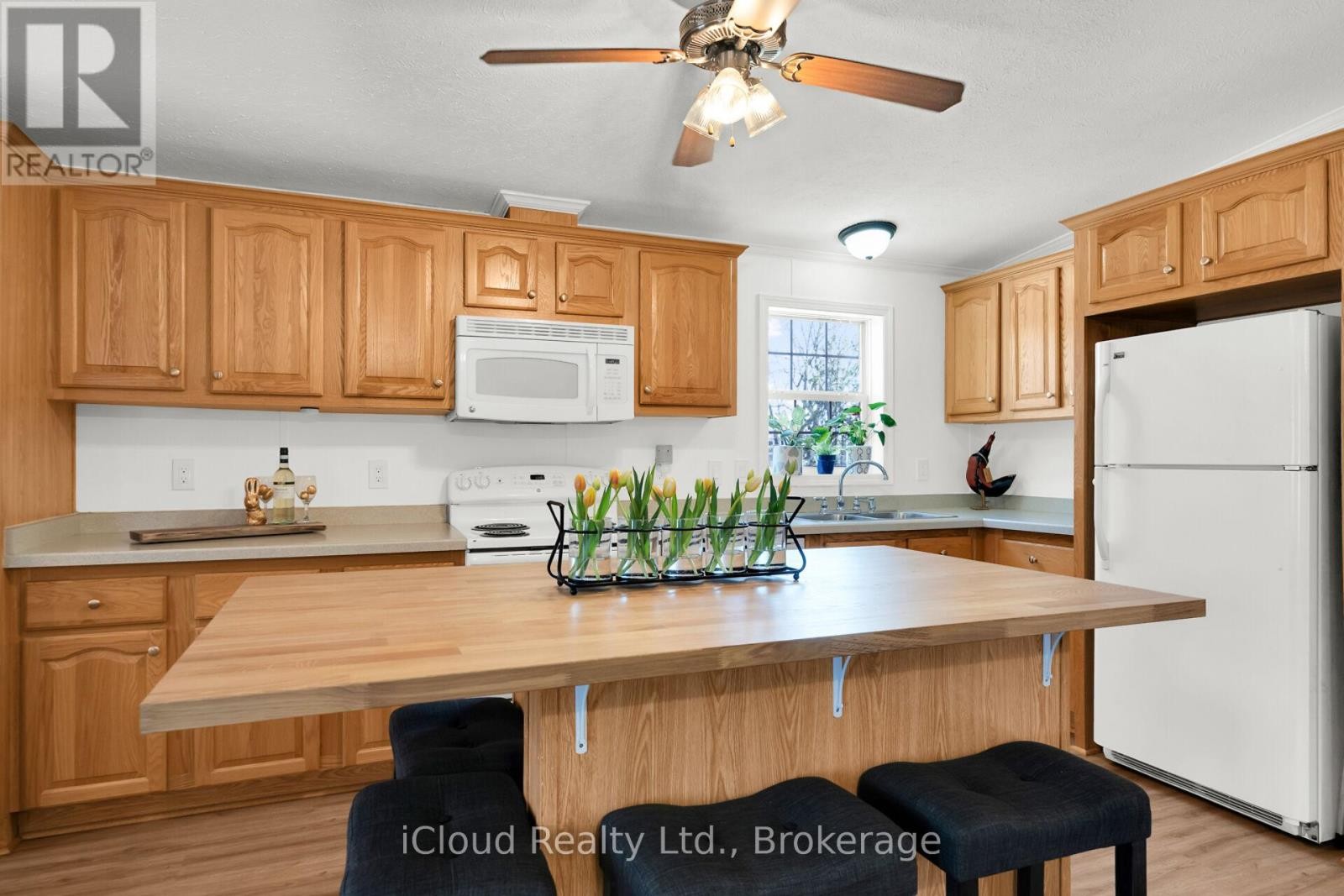 












23 MACPHERSON CRESCENT

,
Hamilton,




Ontario
N0B2J0

