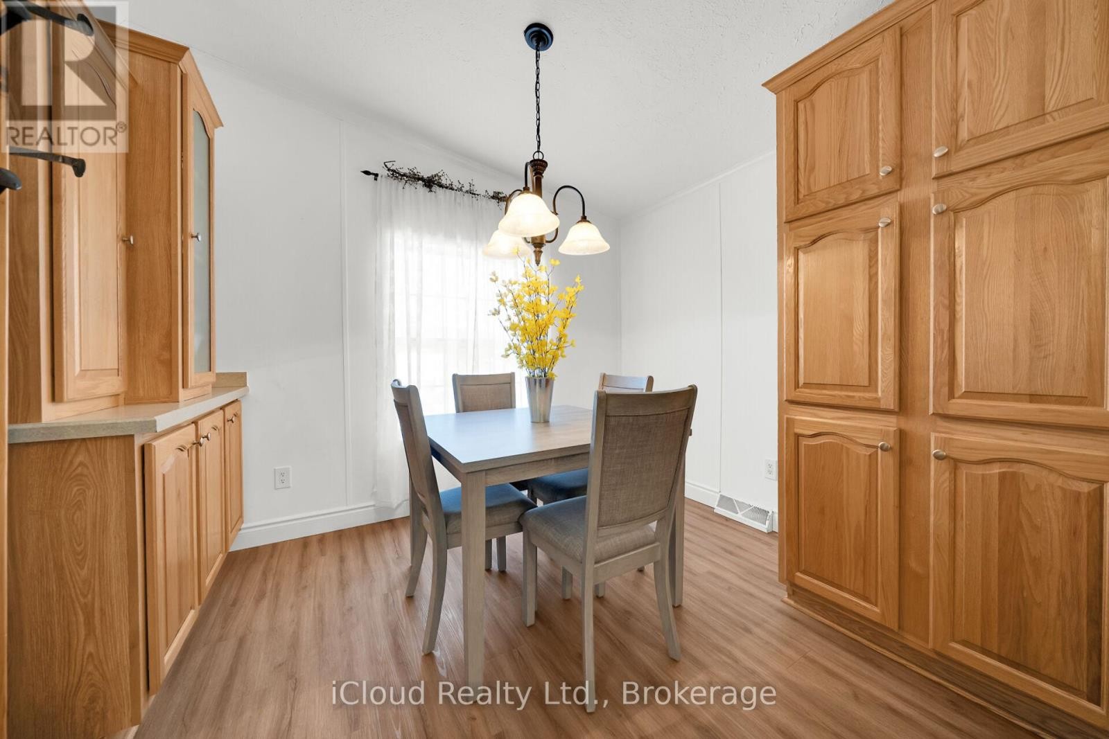 












23 MACPHERSON CRESCENT

,
Hamilton,




Ontario
N0B2J0

