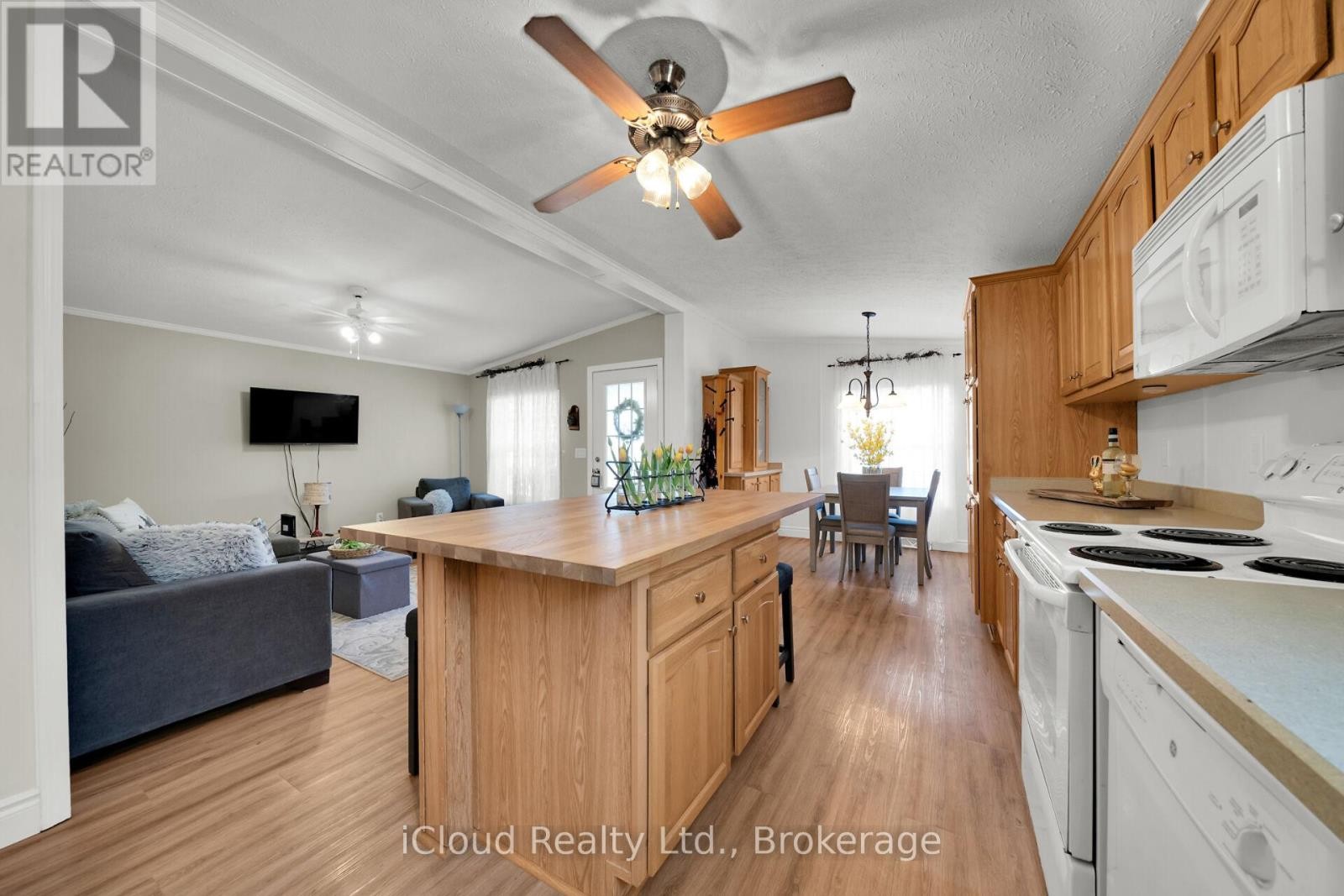 












23 MACPHERSON CRESCENT

,
Hamilton,




Ontario
N0B2J0

