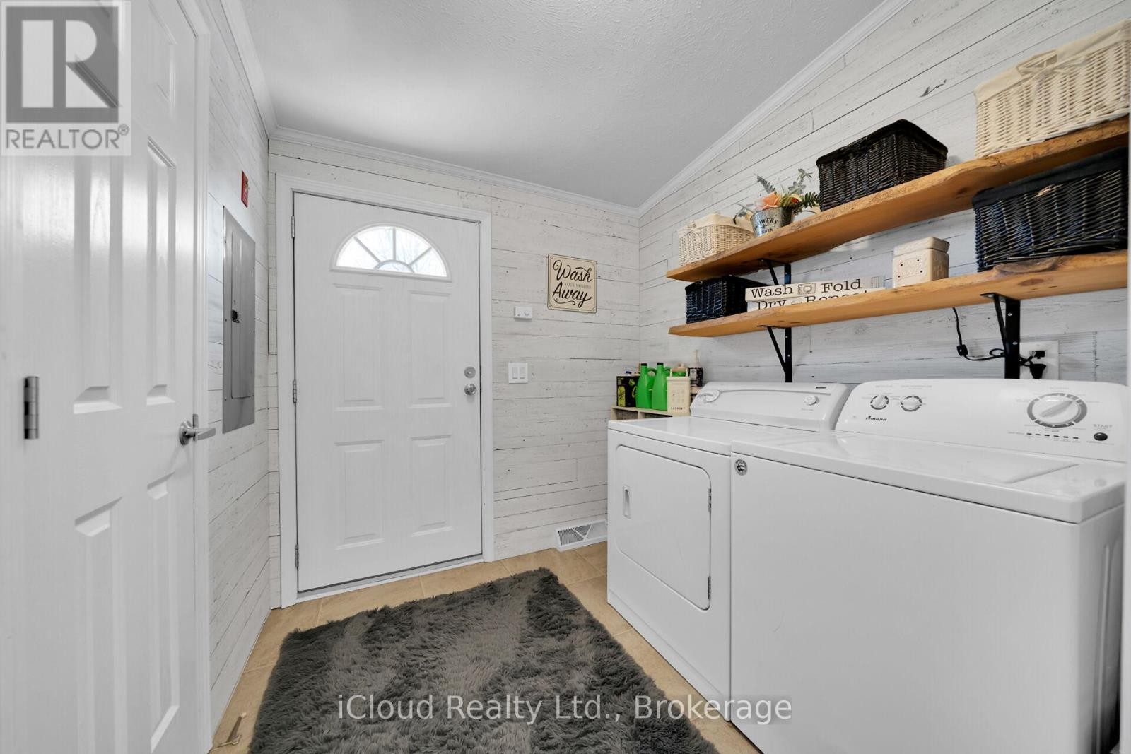 












23 MACPHERSON CRESCENT

,
Hamilton,




Ontario
N0B2J0

