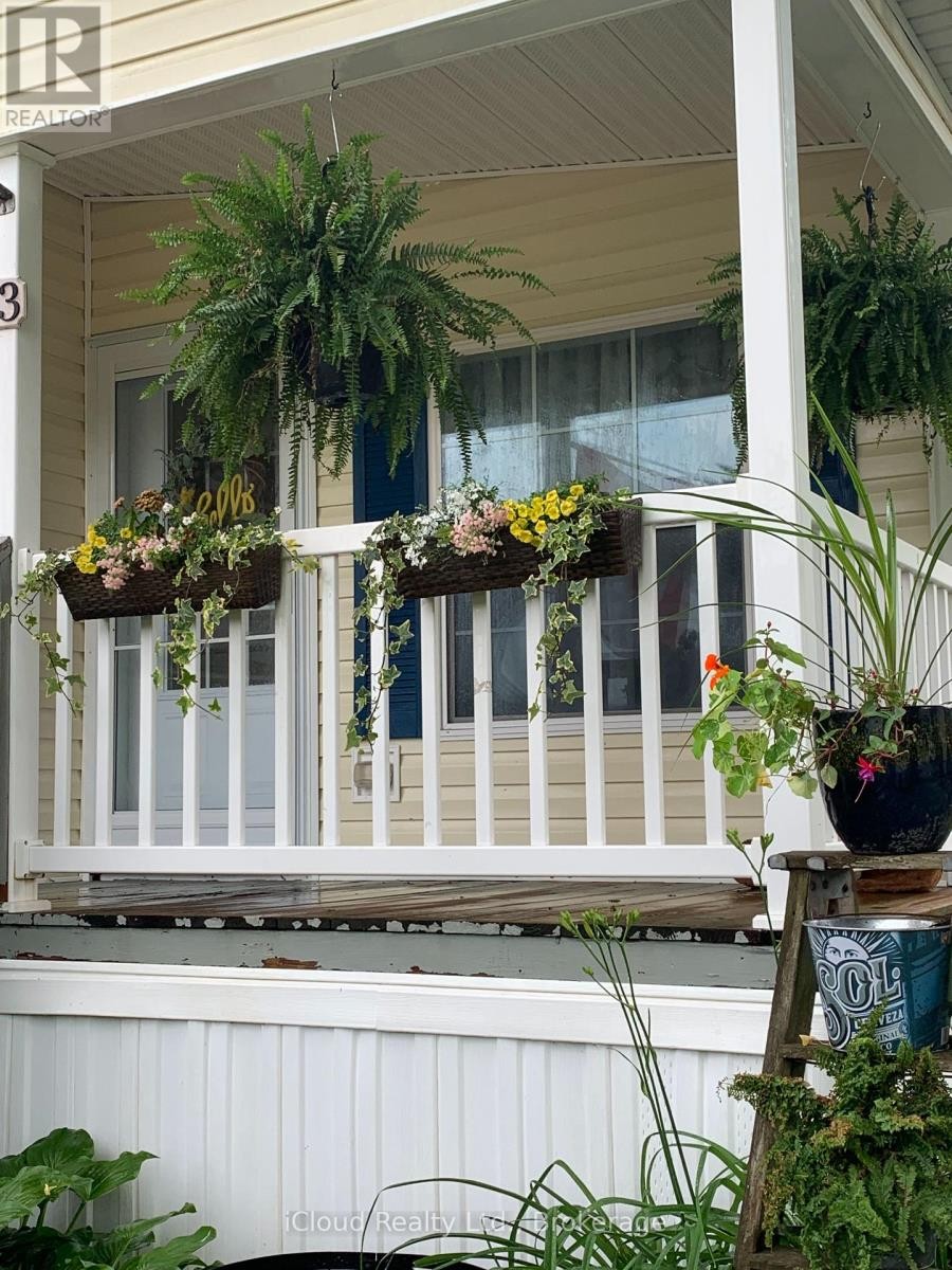 












23 MACPHERSON CRESCENT

,
Hamilton,




Ontario
N0B2J0

