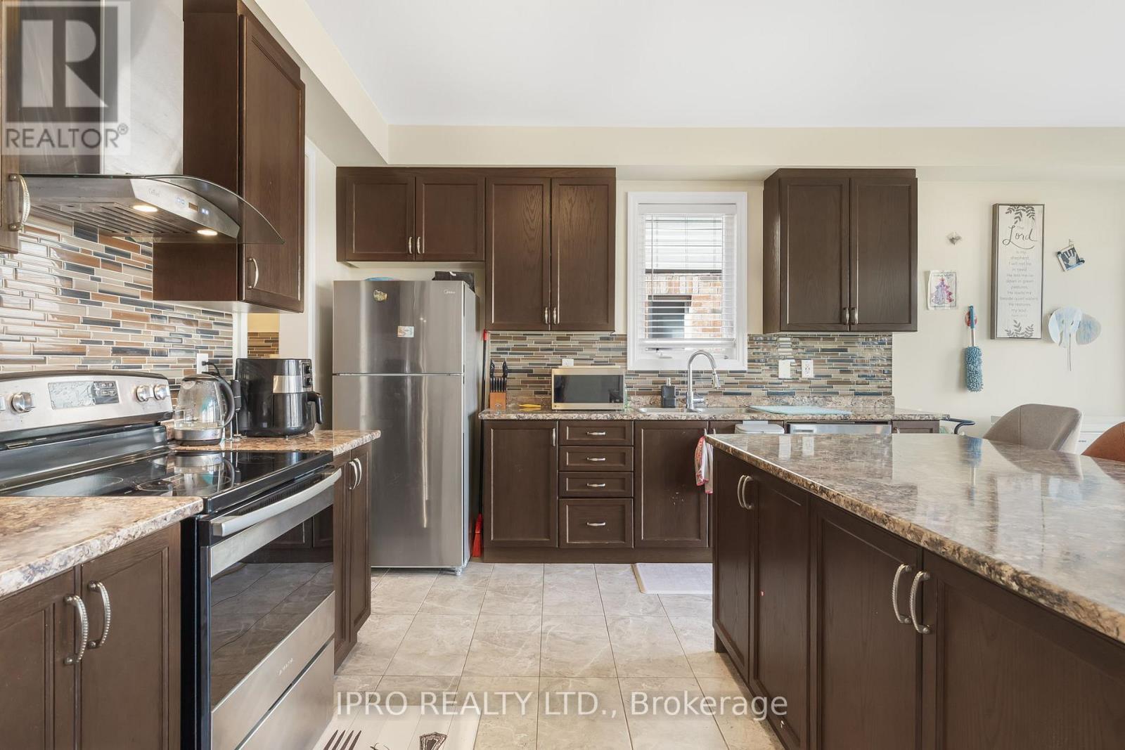 












9486 TALLGRASS AVENUE

,
Niagara Falls (Lyons Creek),




Ontario
L2G0Y2

