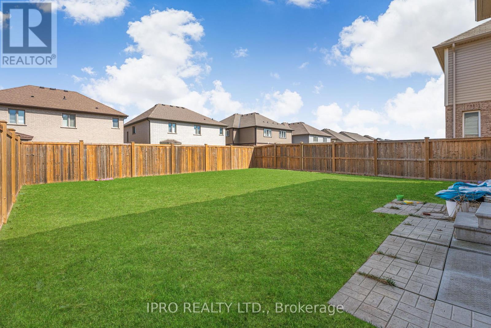 












9486 TALLGRASS AVENUE

,
Niagara Falls (Lyons Creek),




Ontario
L2G0Y2

