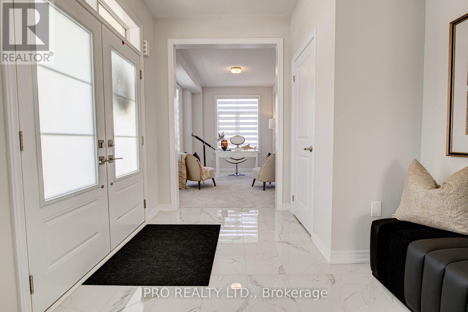 












90 SPICER STREET

,
Centre Wellington (Fergus),




Ontario
N1M0H7

