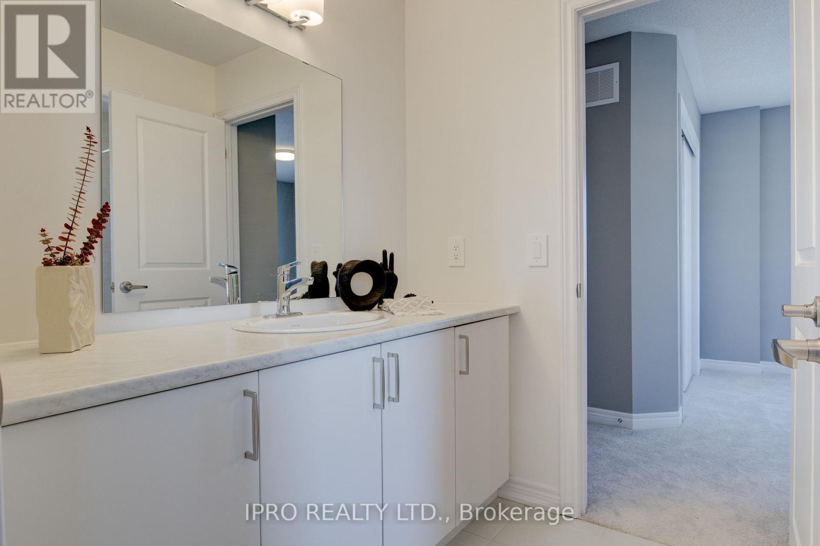 












90 SPICER STREET

,
Centre Wellington (Fergus),




Ontario
N1M0H7

