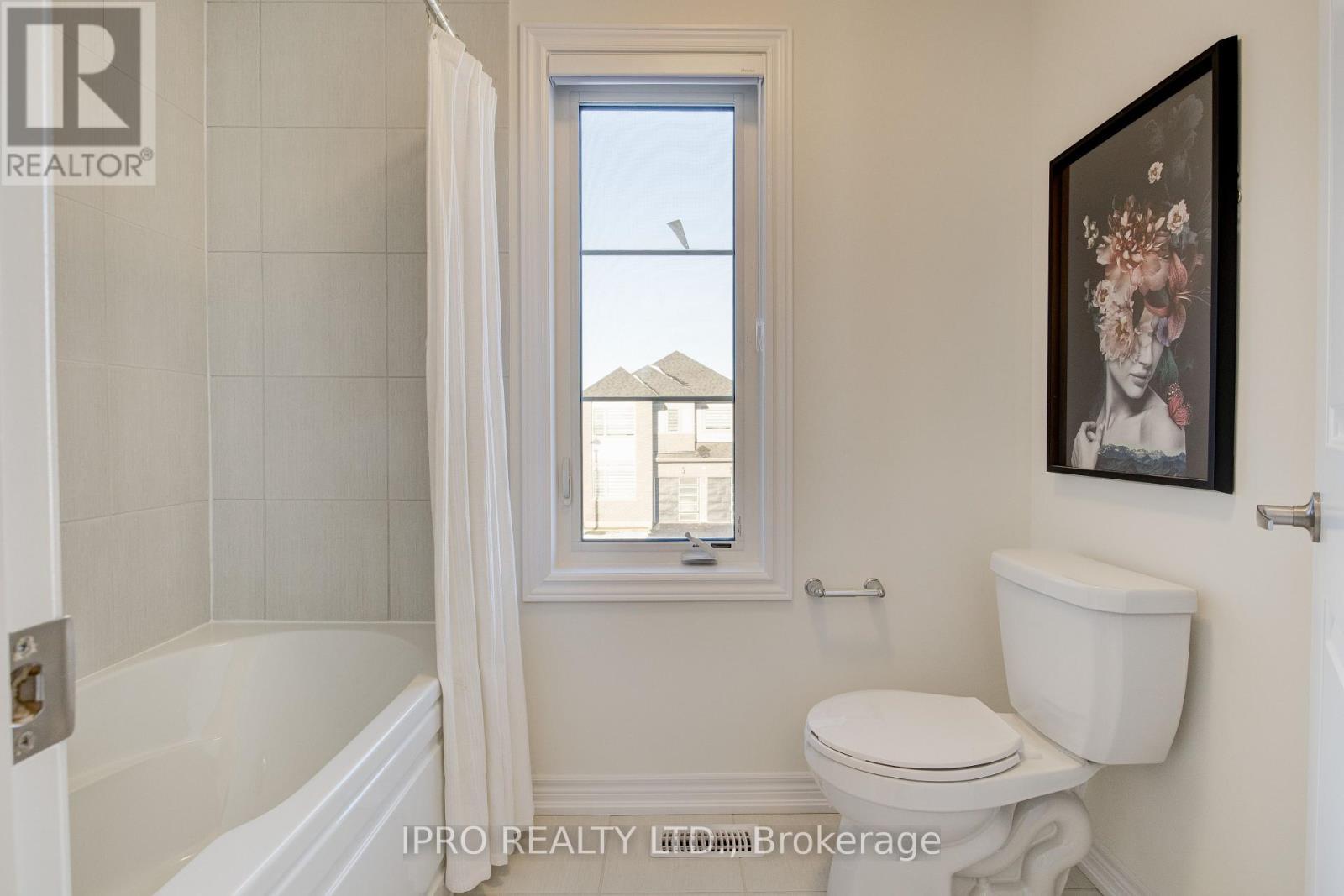 












90 SPICER STREET

,
Centre Wellington (Fergus),




Ontario
N1M0H7

