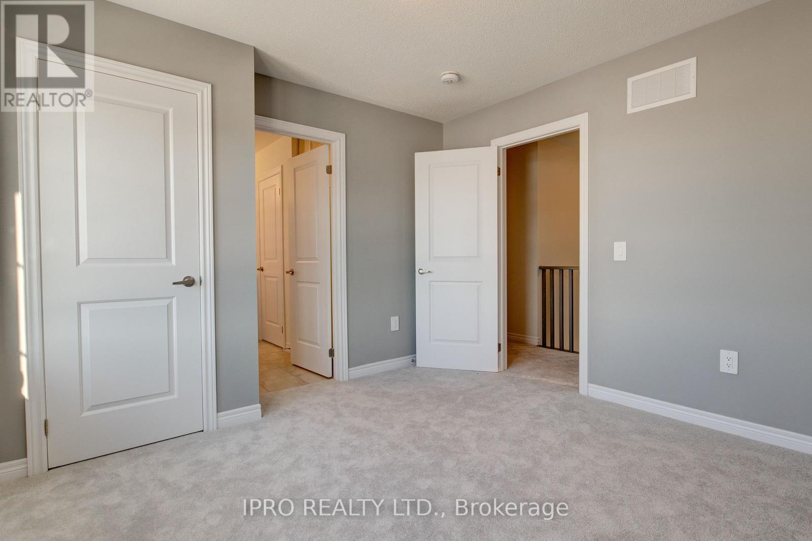 












90 SPICER STREET

,
Centre Wellington (Fergus),




Ontario
N1M0H7

