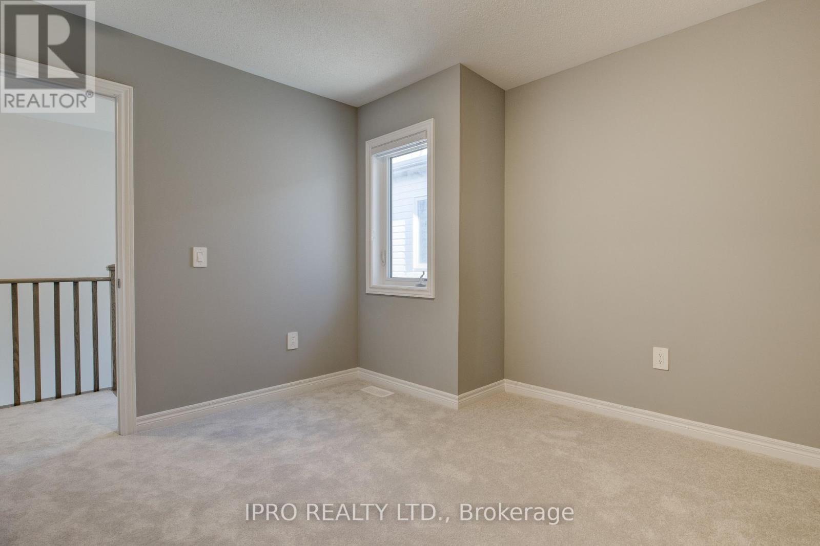 












90 SPICER STREET

,
Centre Wellington (Fergus),




Ontario
N1M0H7

