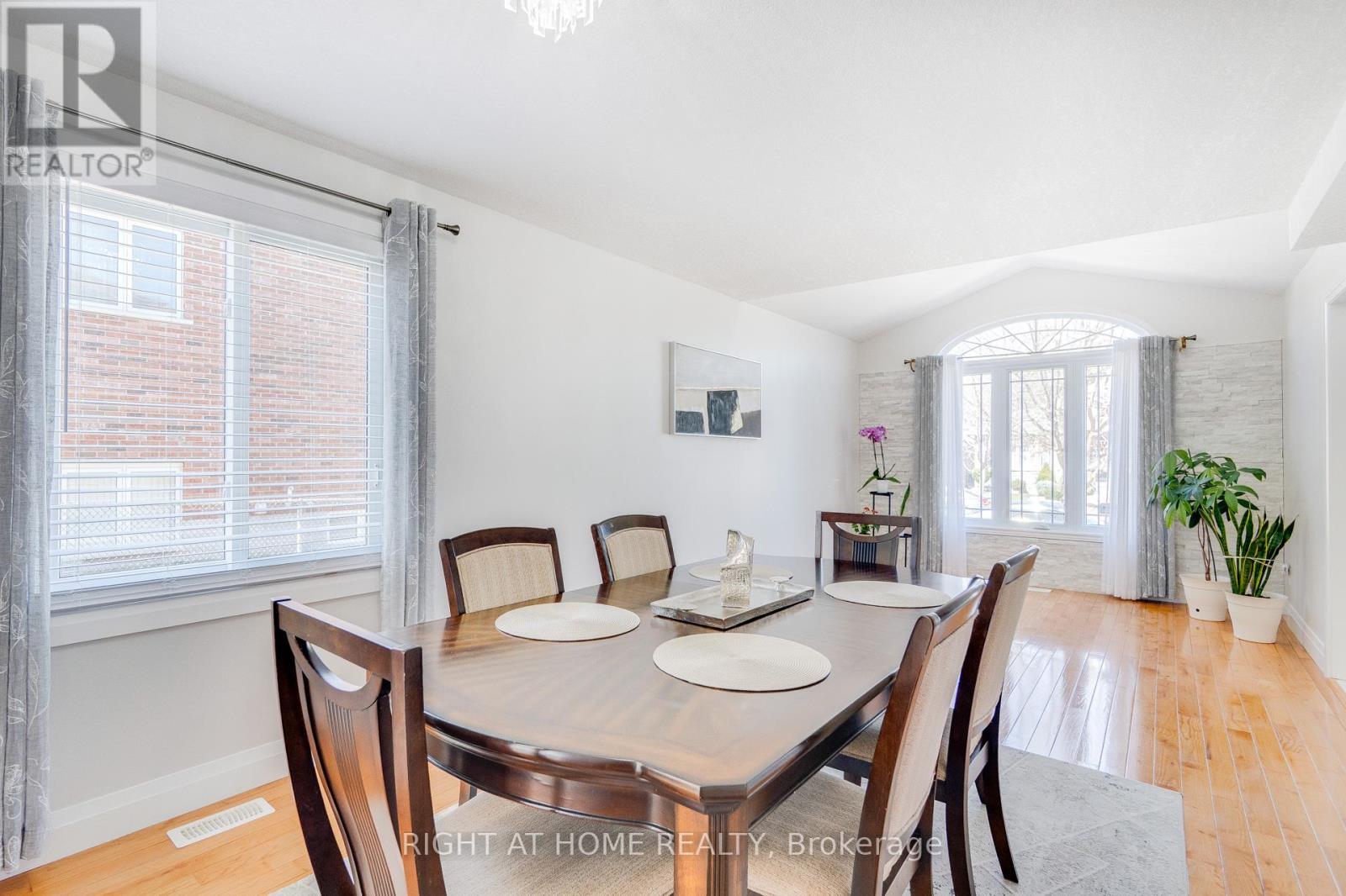 












23 BRECKWOOD PLACE

,
Kitchener,




Ontario
N2A4C6

