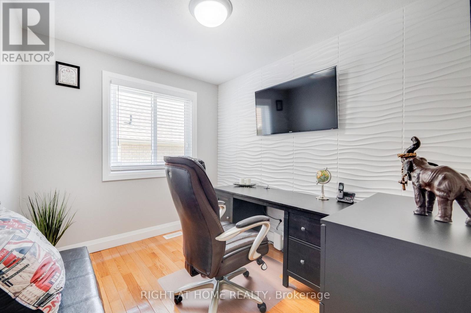 












23 BRECKWOOD PLACE

,
Kitchener,




Ontario
N2A4C6

