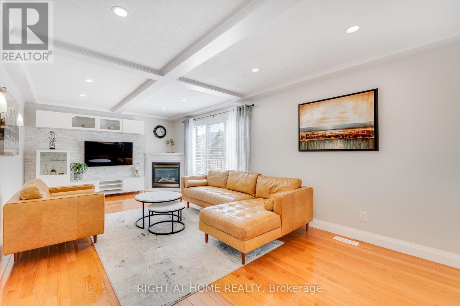 












23 BRECKWOOD PLACE

,
Kitchener,




Ontario
N2A4C6

