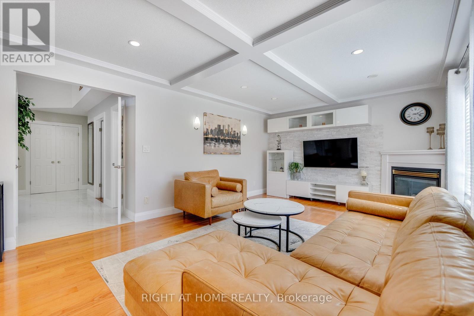 












23 BRECKWOOD PLACE

,
Kitchener,




Ontario
N2A4C6

