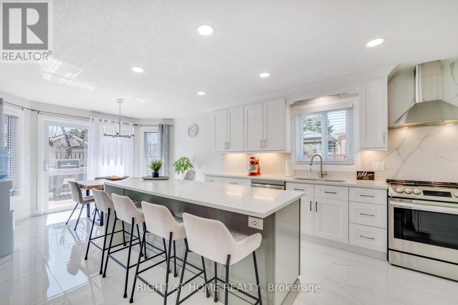 












23 BRECKWOOD PLACE

,
Kitchener,




Ontario
N2A4C6

