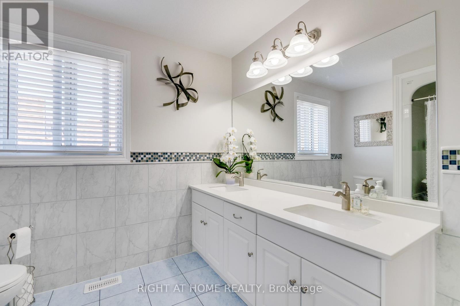 












23 BRECKWOOD PLACE

,
Kitchener,




Ontario
N2A4C6

