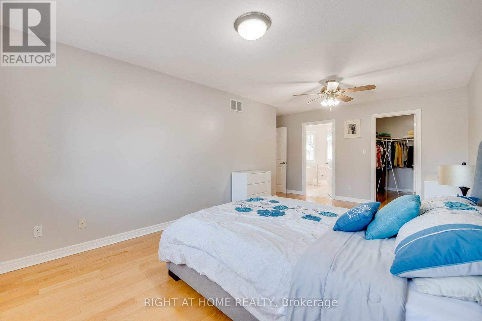












23 BRECKWOOD PLACE

,
Kitchener,




Ontario
N2A4C6

