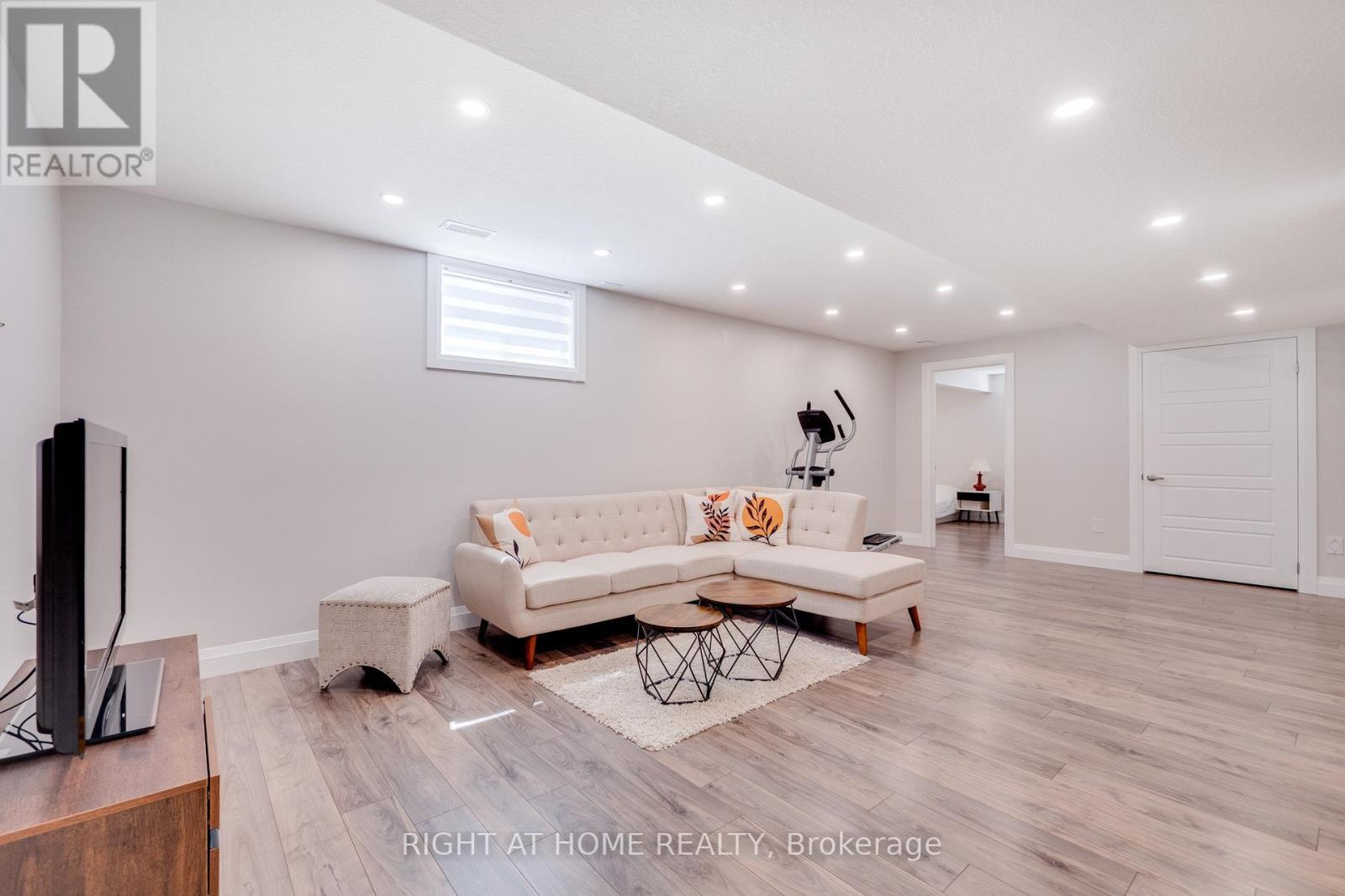












23 BRECKWOOD PLACE

,
Kitchener,




Ontario
N2A4C6

