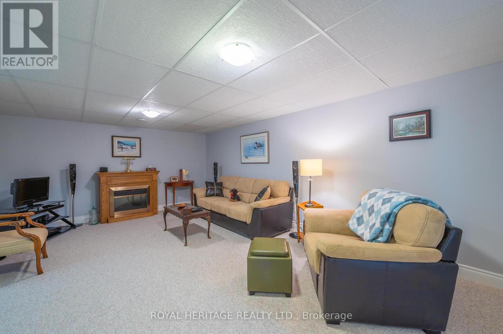 












1638 RAVENWOOD DRIVE

,
Peterborough West (North),




Ontario
K9K2R1

