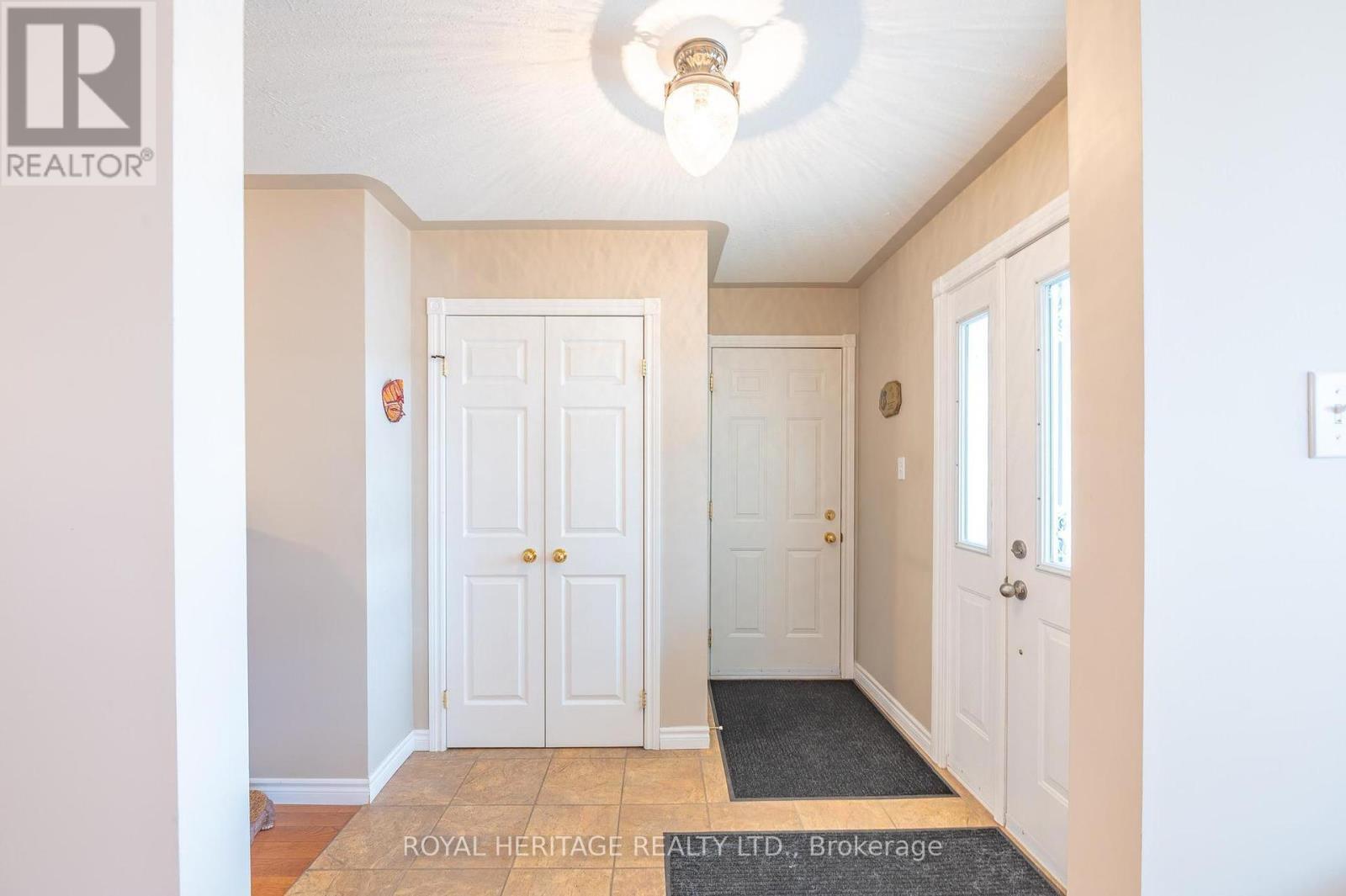 












1638 RAVENWOOD DRIVE

,
Peterborough West (North),




Ontario
K9K2R1

