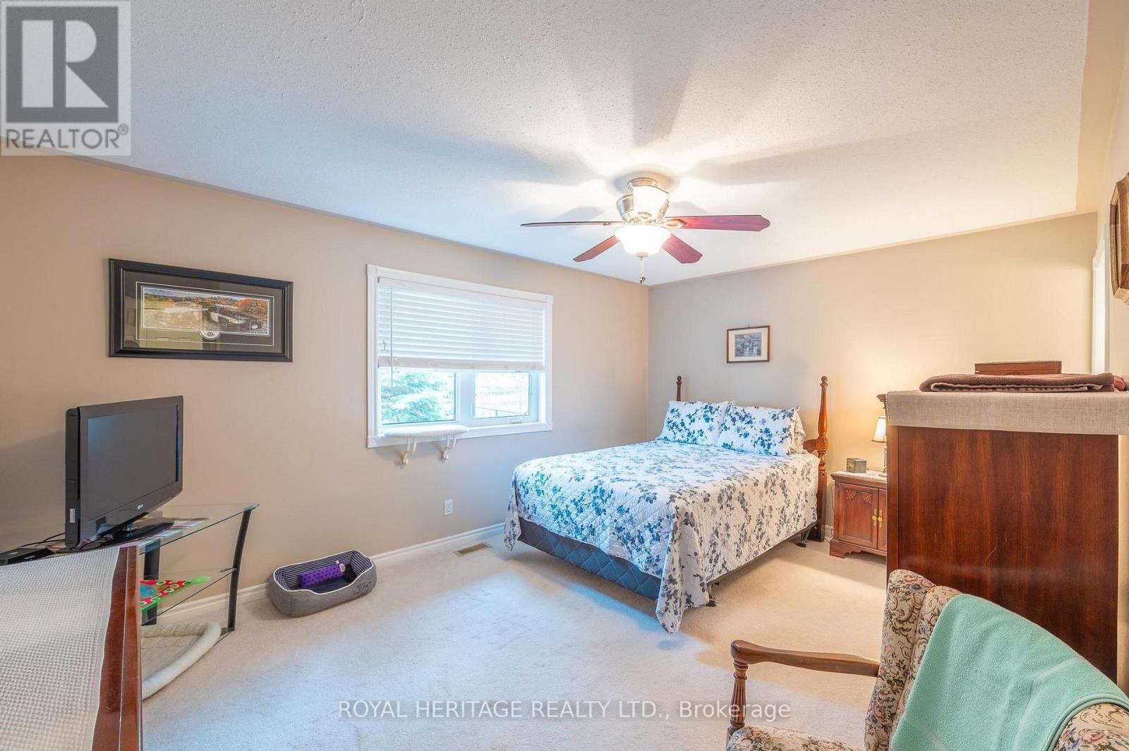












1638 RAVENWOOD DRIVE

,
Peterborough West (North),




Ontario
K9K2R1

