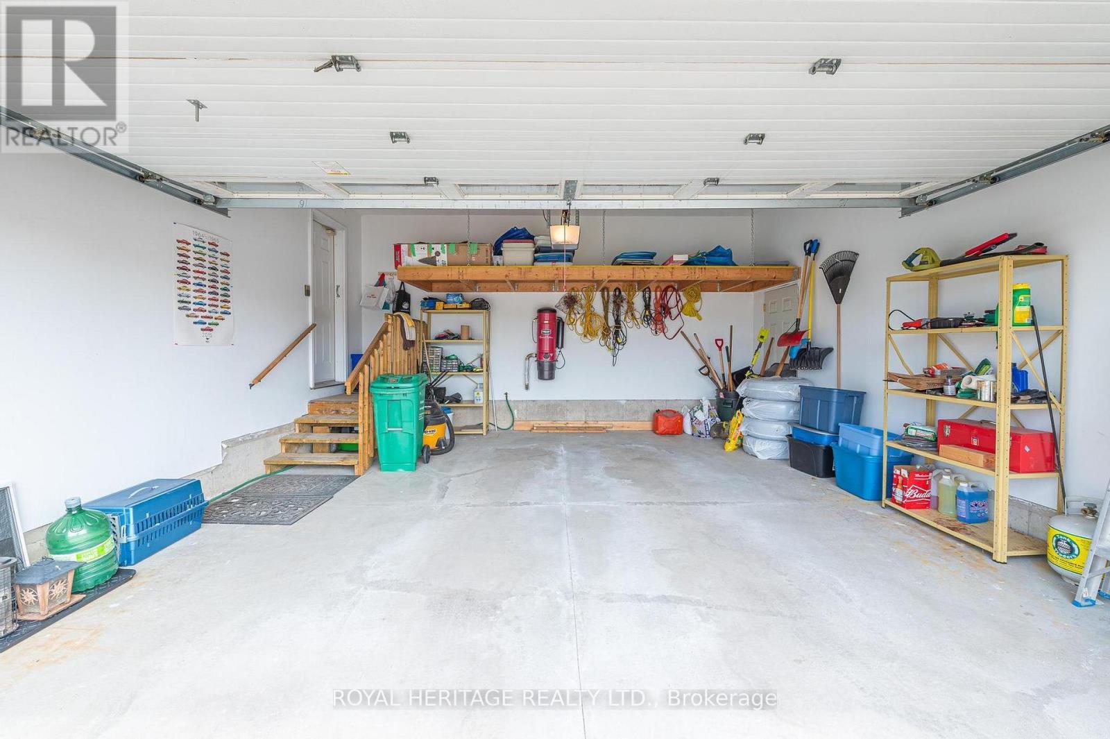 












1638 RAVENWOOD DRIVE

,
Peterborough West (North),




Ontario
K9K2R1


