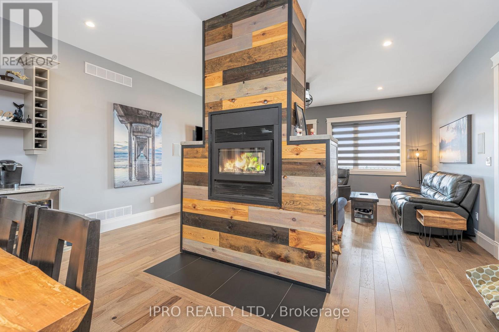 












9449 WELLINGTON 22 ROAD

,
Erin,




Ontario
N0B1Z0

