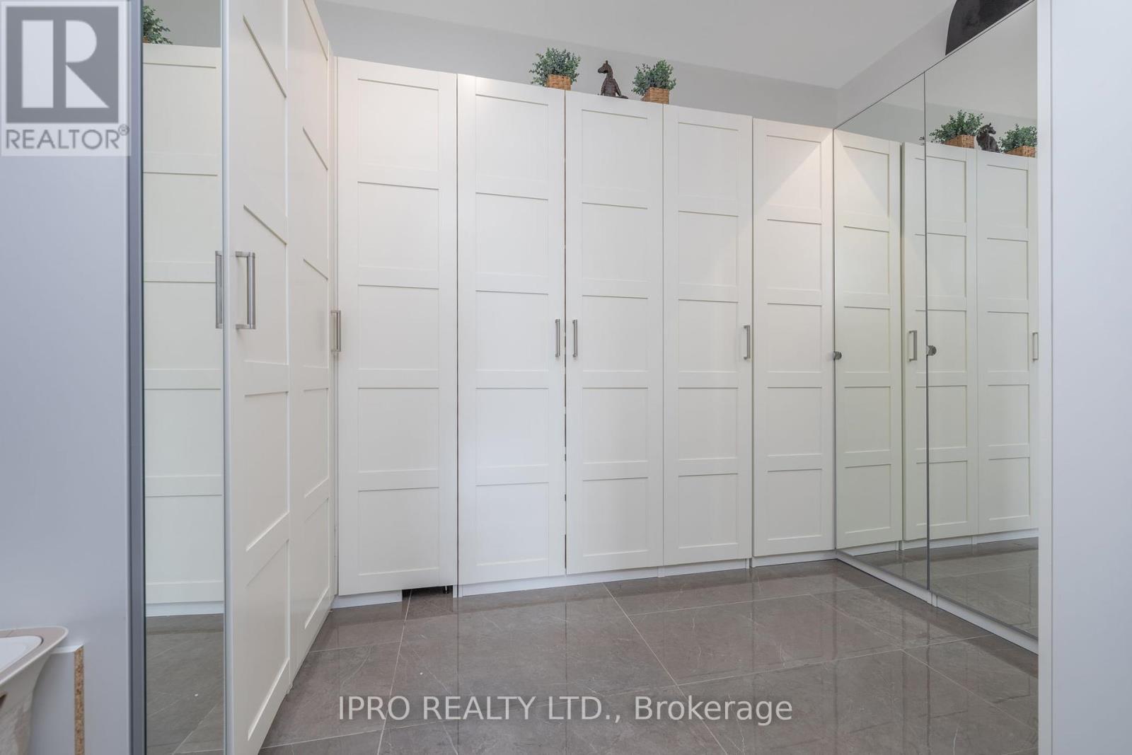 












9449 WELLINGTON 22 ROAD

,
Erin,




Ontario
N0B1Z0

