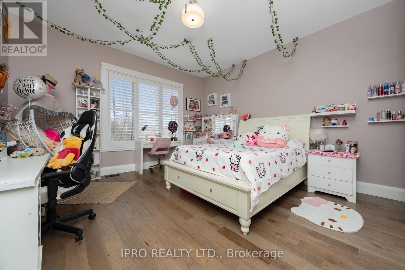












9449 WELLINGTON 22 ROAD

,
Erin,




Ontario
N0B1Z0

