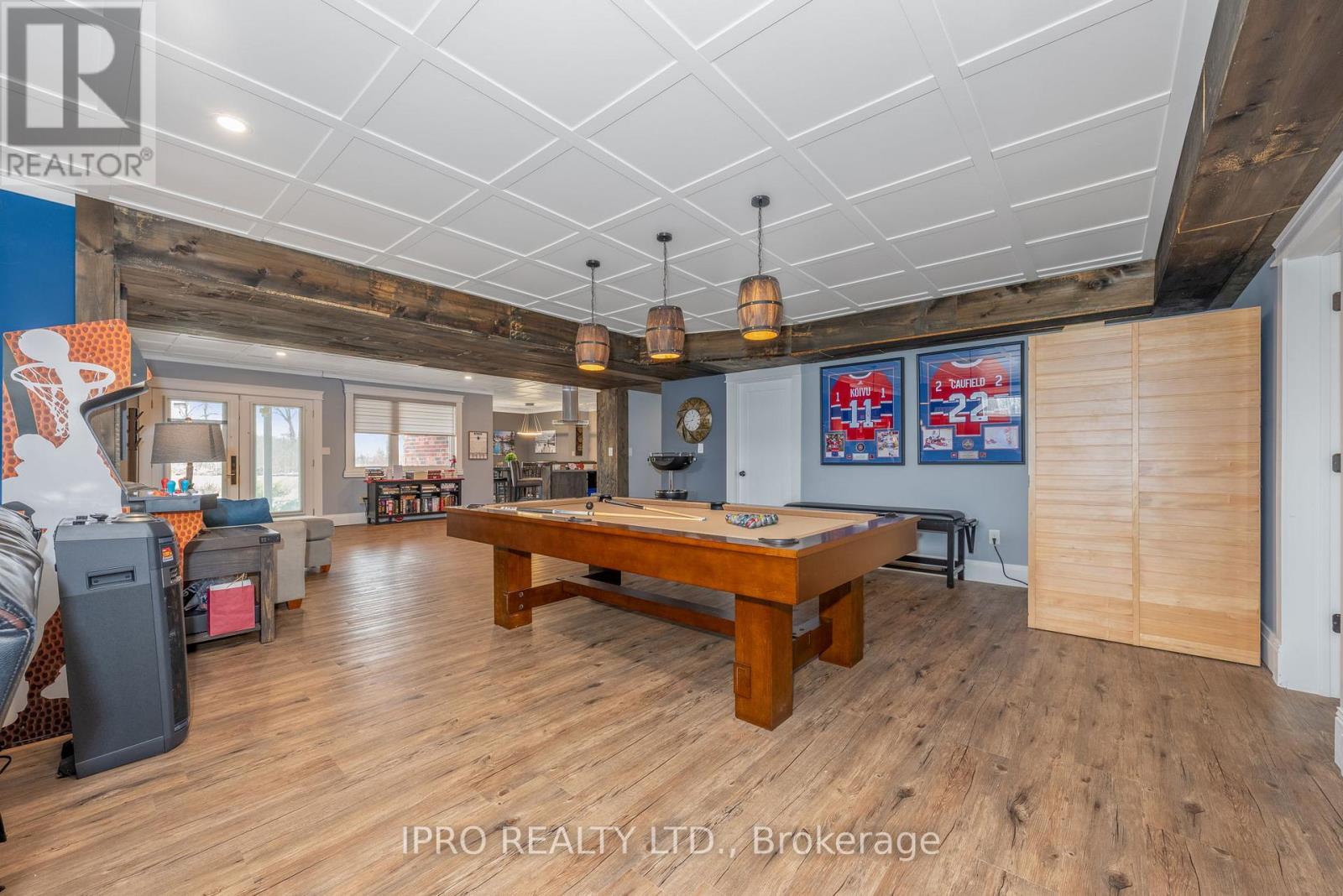 












9449 WELLINGTON 22 ROAD

,
Erin,




Ontario
N0B1Z0


