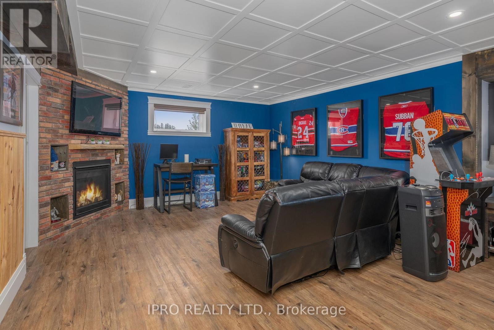 












9449 WELLINGTON 22 ROAD

,
Erin,




Ontario
N0B1Z0

