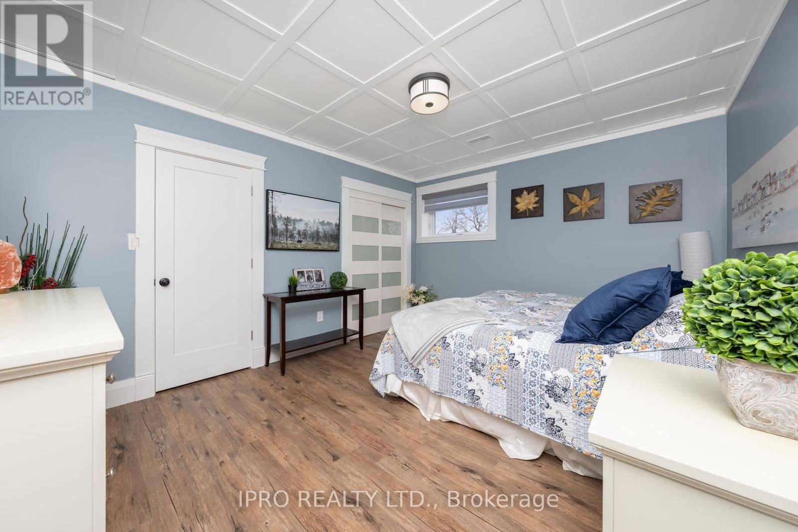 












9449 WELLINGTON 22 ROAD

,
Erin,




Ontario
N0B1Z0

