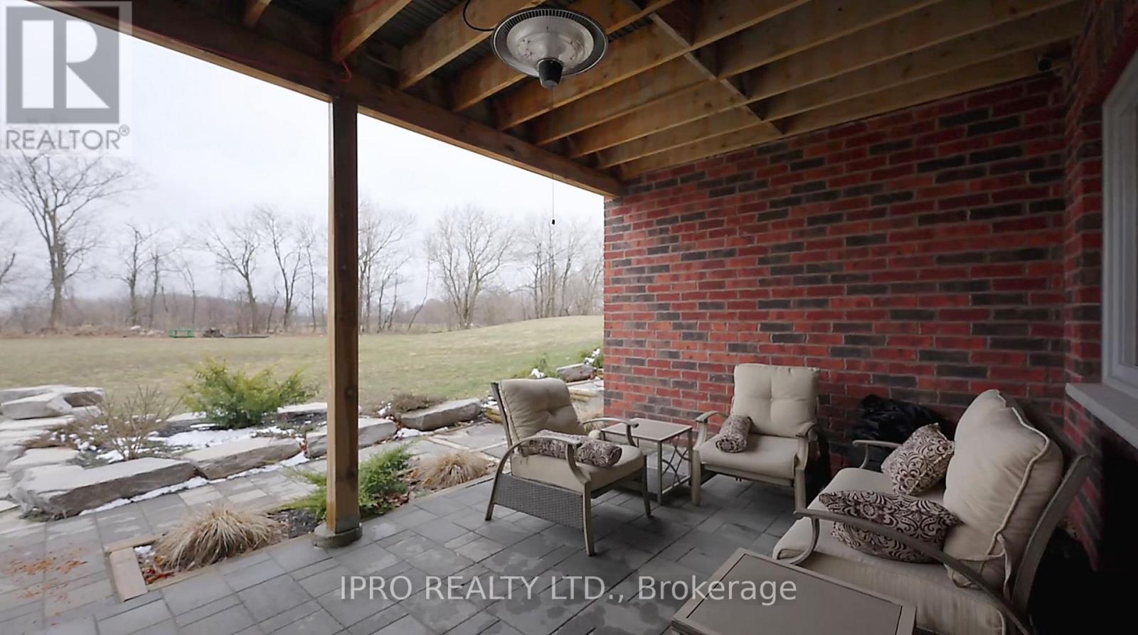 












9449 WELLINGTON 22 ROAD

,
Erin,




Ontario
N0B1Z0

