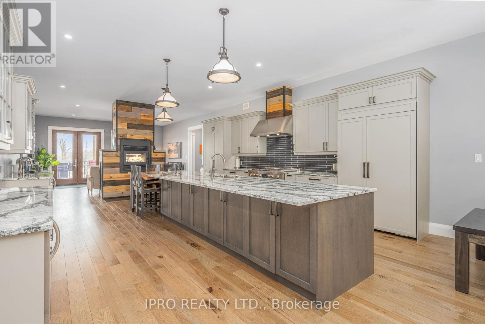 












9449 WELLINGTON 22 ROAD

,
Erin,




Ontario
N0B1Z0

