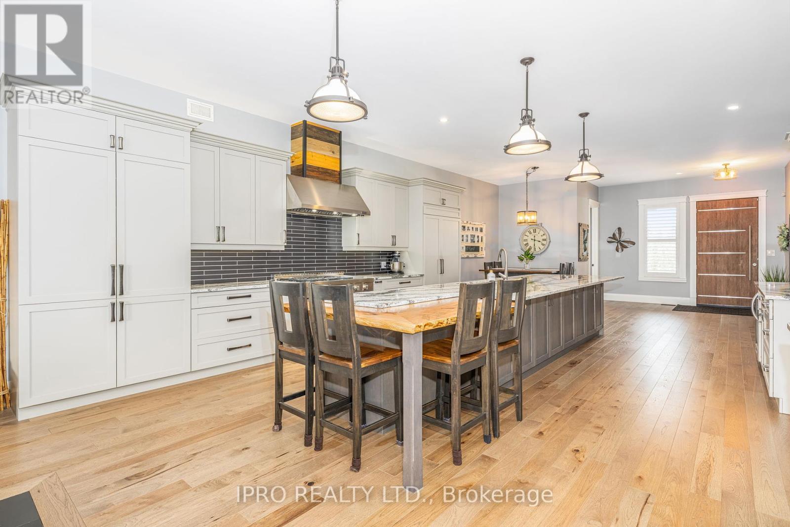 












9449 WELLINGTON 22 ROAD

,
Erin,




Ontario
N0B1Z0

