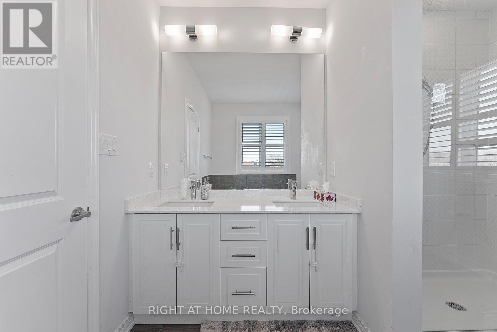 












90 SPITFIRE DRIVE

,
Hamilton (Mount Hope),




Ontario
L0R1W0

