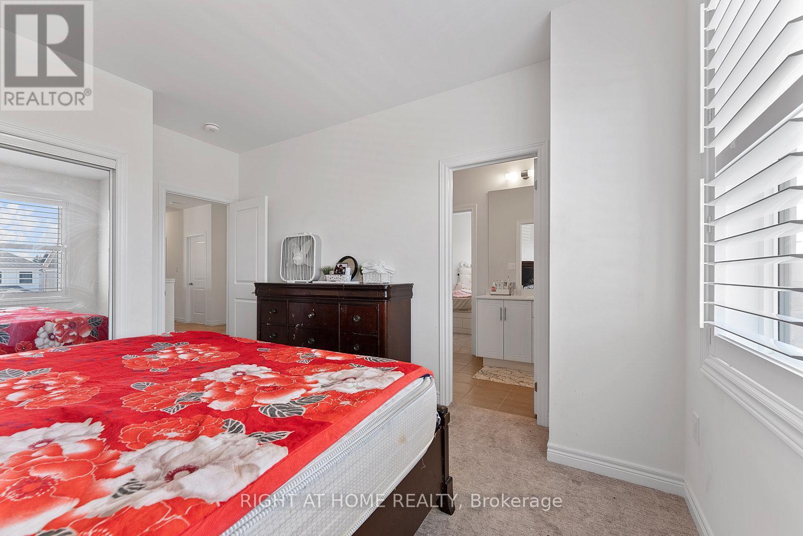 












90 SPITFIRE DRIVE

,
Hamilton (Mount Hope),




Ontario
L0R1W0

