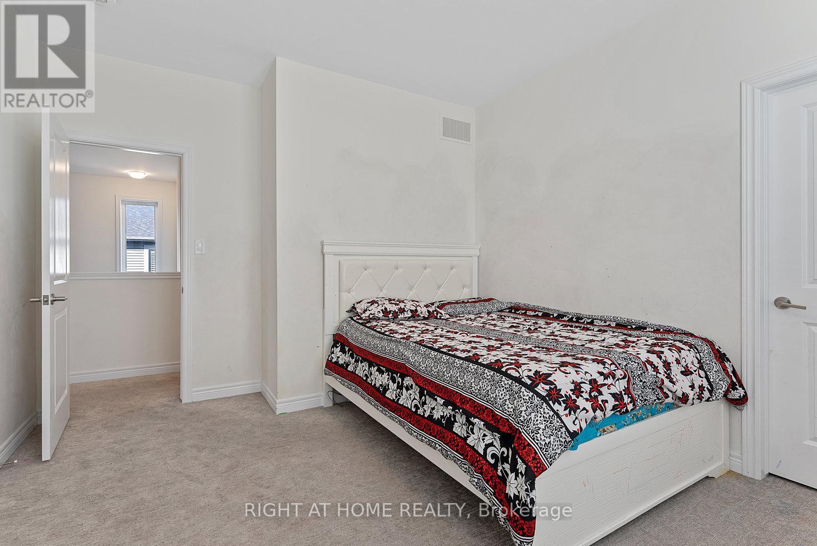 












90 SPITFIRE DRIVE

,
Hamilton (Mount Hope),




Ontario
L0R1W0

