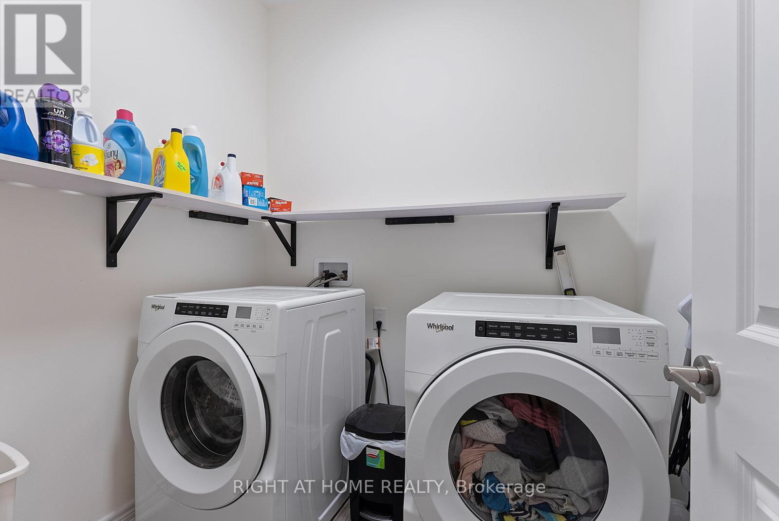 












90 SPITFIRE DRIVE

,
Hamilton (Mount Hope),




Ontario
L0R1W0

