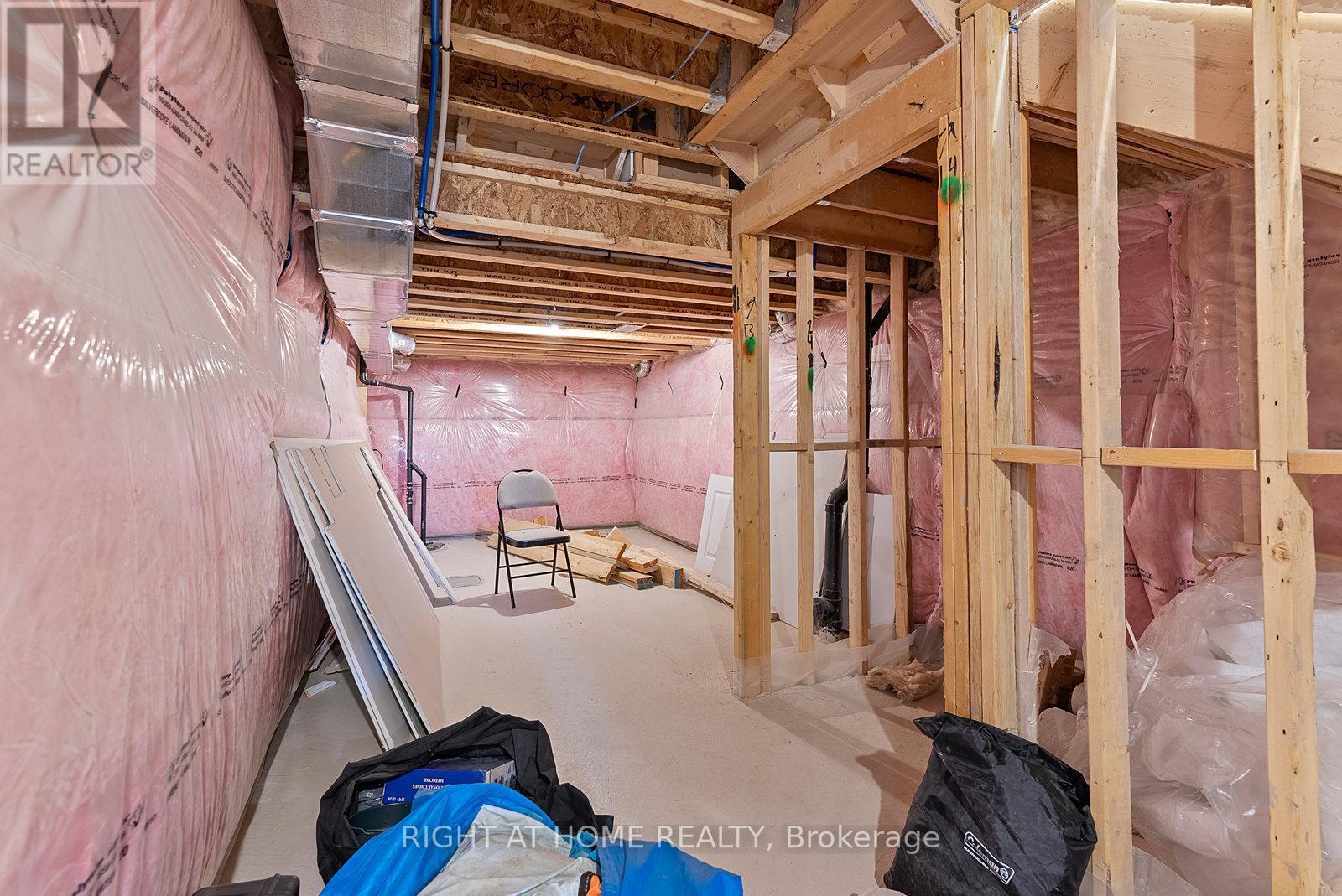 












90 SPITFIRE DRIVE

,
Hamilton (Mount Hope),




Ontario
L0R1W0

