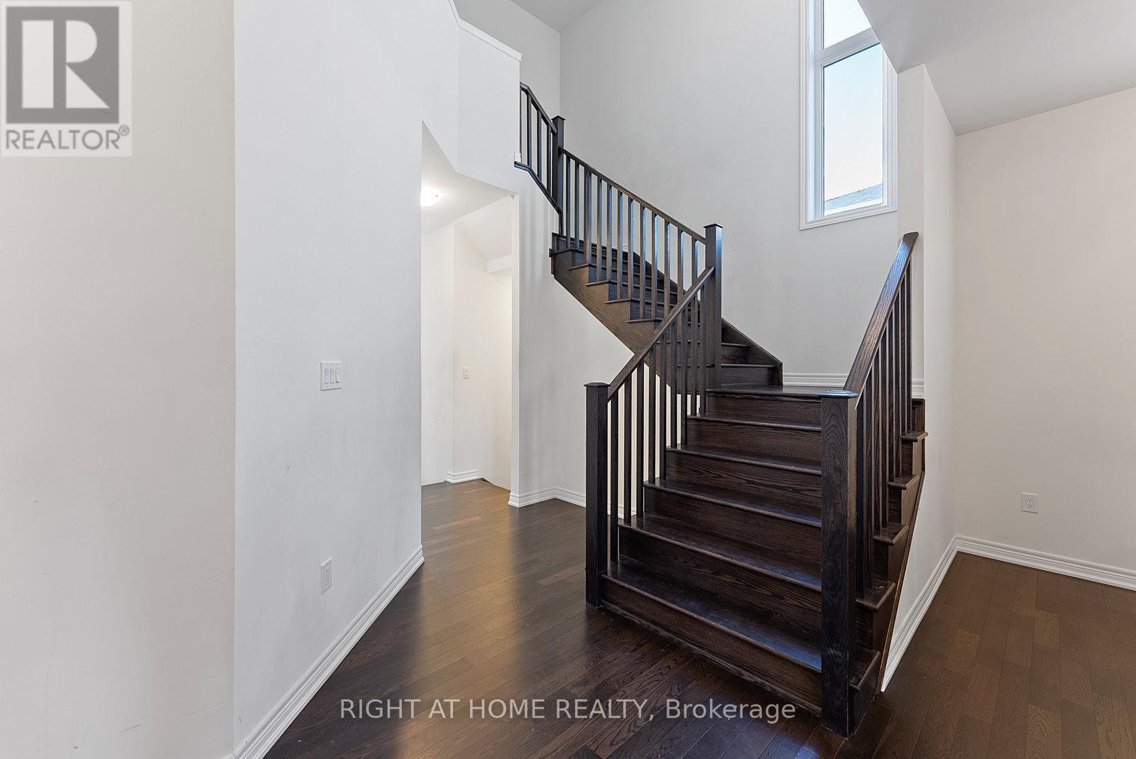 












90 SPITFIRE DRIVE

,
Hamilton (Mount Hope),




Ontario
L0R1W0

